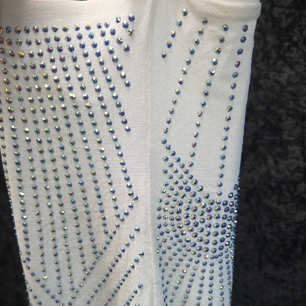 Banjul White Bodycon Fit With Rhinestone Pattern. XS - Picture 12 of 15